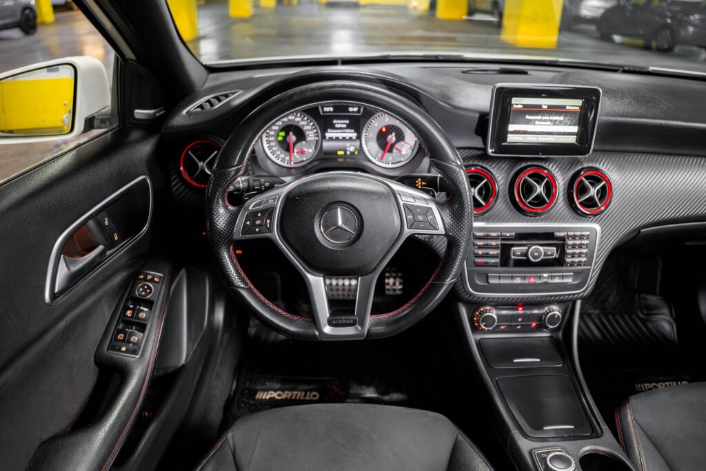 Mercedes Benz A250 2.0 2015