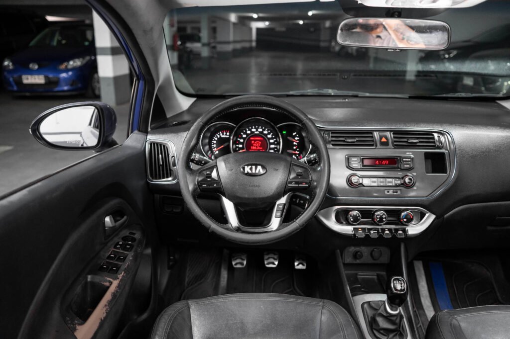 Kia Rio5 1.4 2013