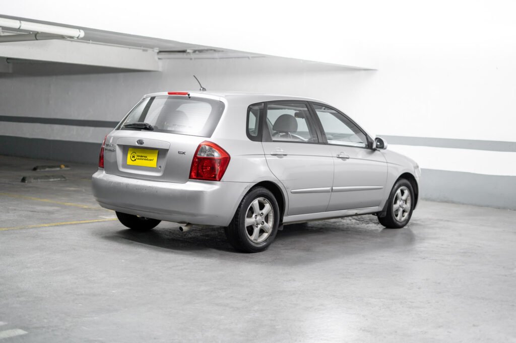 Kia Cerato5 1.6 2010