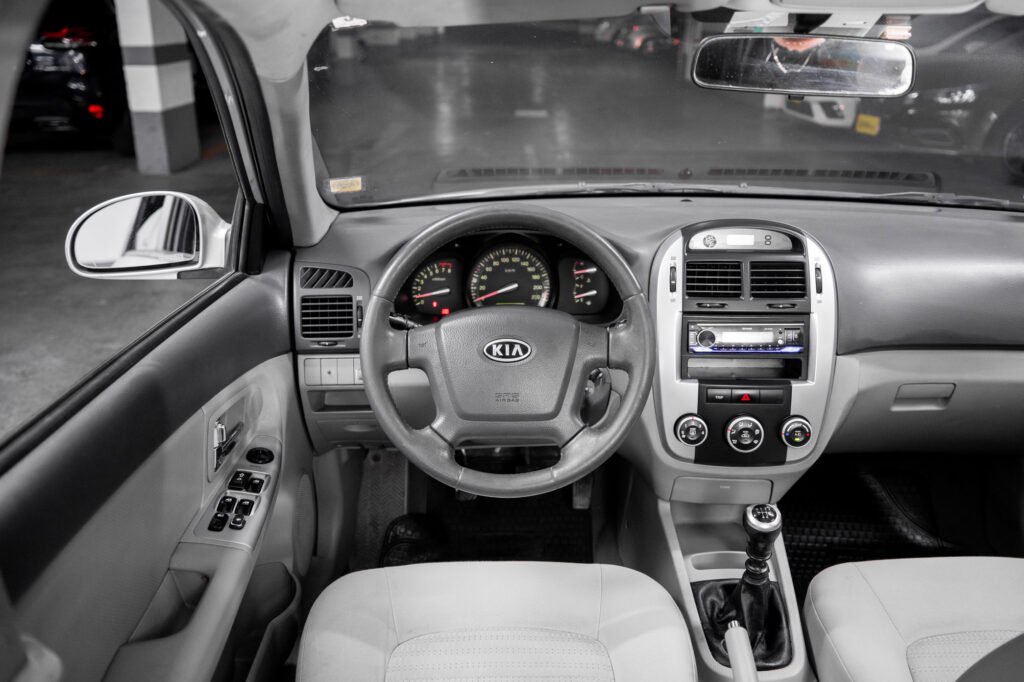 Kia Cerato5 1.6 2010