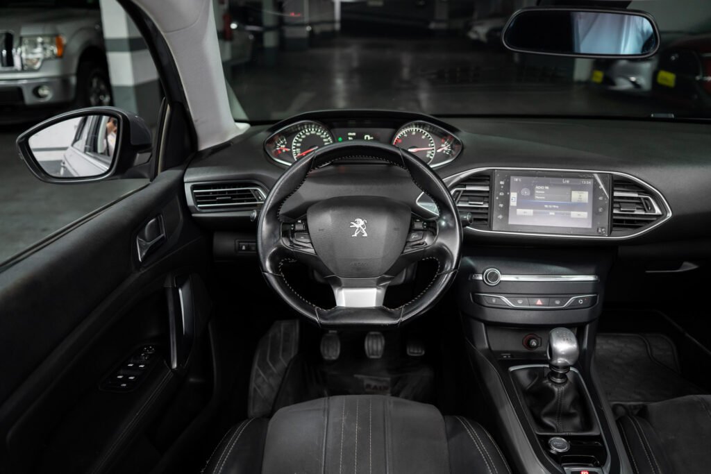 Peugeot 308 1.6 2016