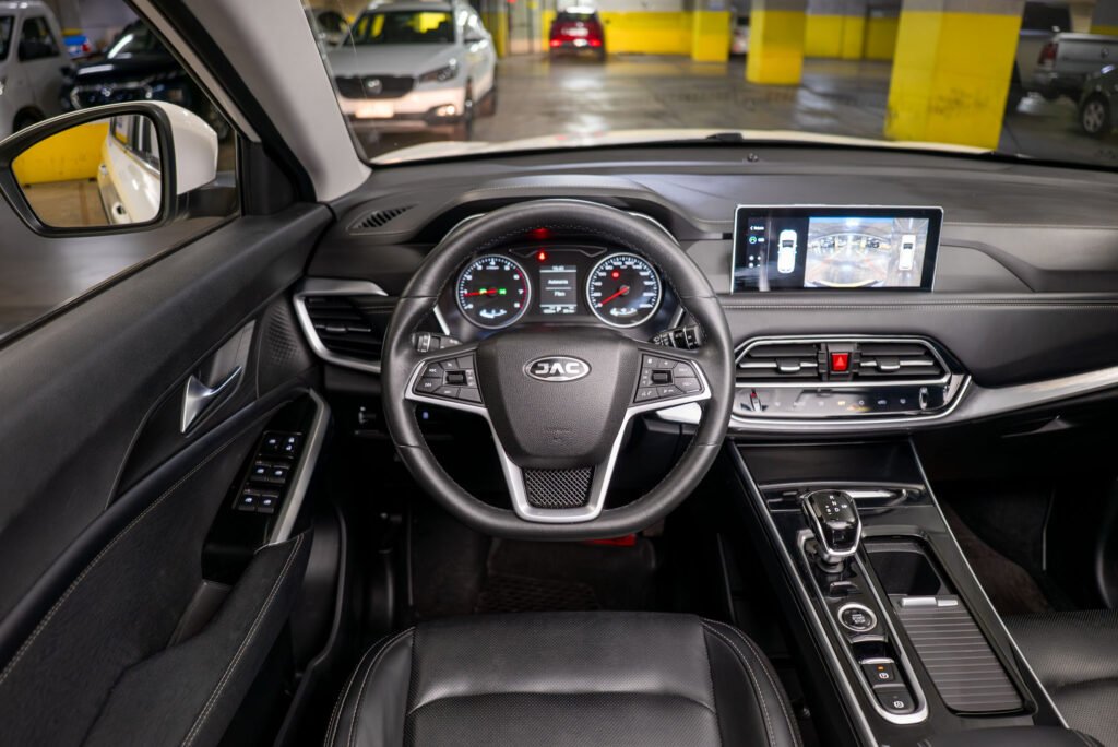 JAC JS8 1.5 2023