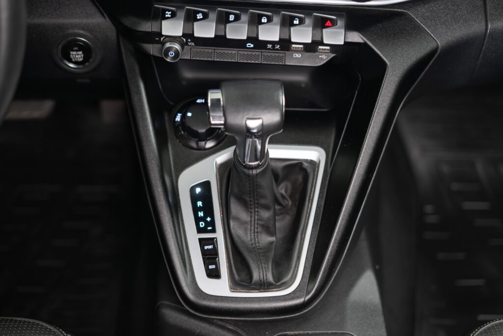 Peugeot Landtrek 2.2 2024