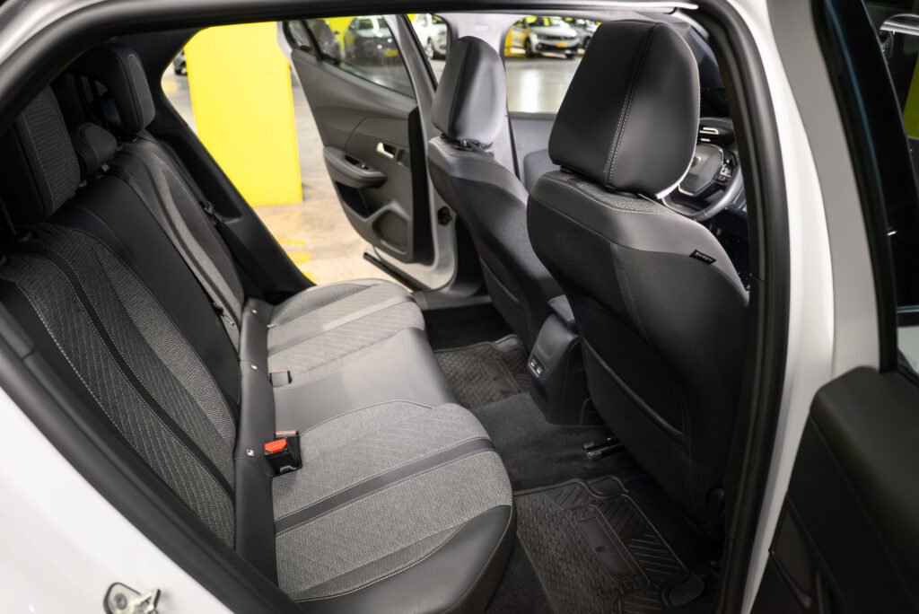 Peugeot 2008 1.2 2024