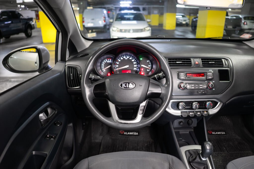 Kia Rio4 1.4 2013